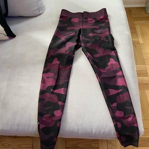 Ultracor work out leggings !! Like new